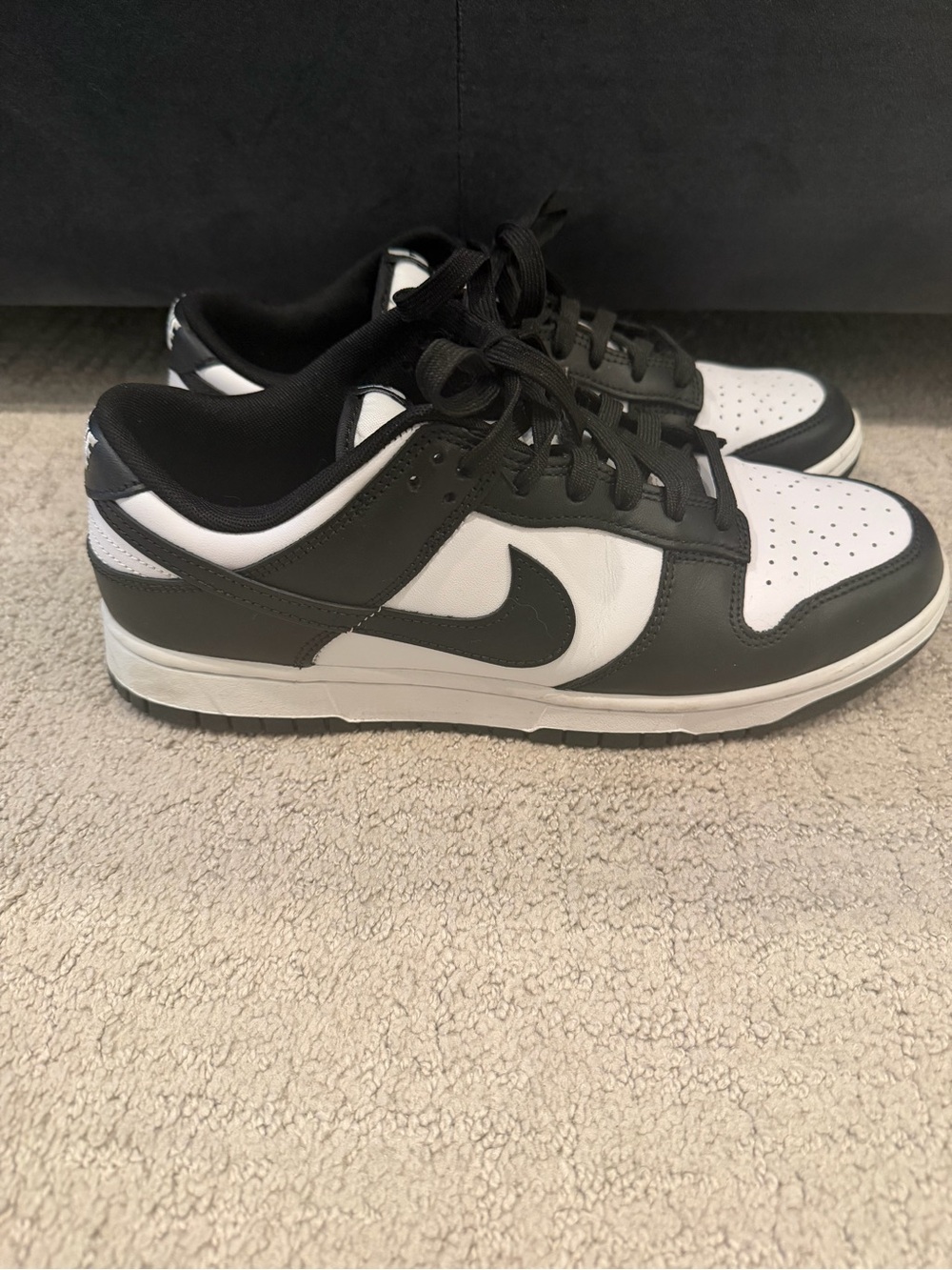 Nike Men’s Low-Top Dunks - Black/White